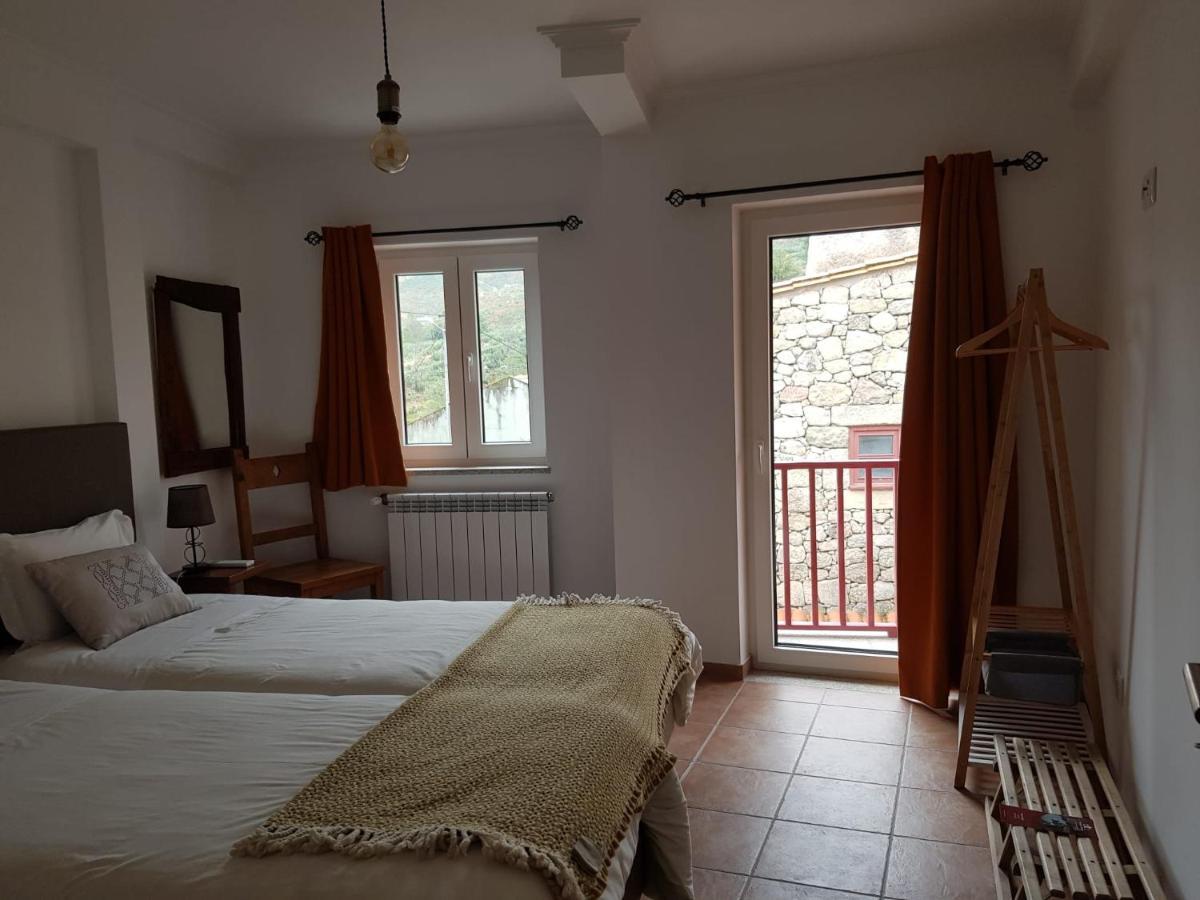 Casas Da Ribeira Pensionat Seia Eksteriør billede